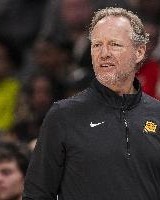 开云体育官网-布登：詹金斯被解雇让人震惊 他带队成绩能说明一切&amp;球队发展良好