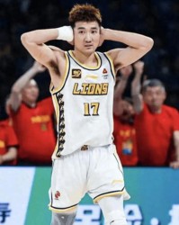 12投10铁，被高诗岩打崩心态！球迷：知道你为啥进不了国家队了吧